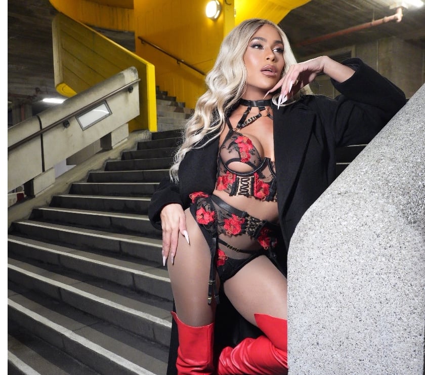 Trans Escorts Bedfordshire Central Bedfordshire - Photos for Izza Brazilian TS