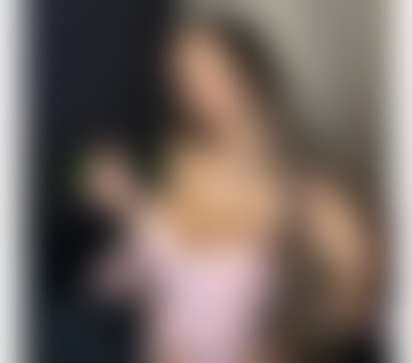 Escort Leeds City Centre Leeds - Photos for Hello I'm raluka new girls owo kissing 💋