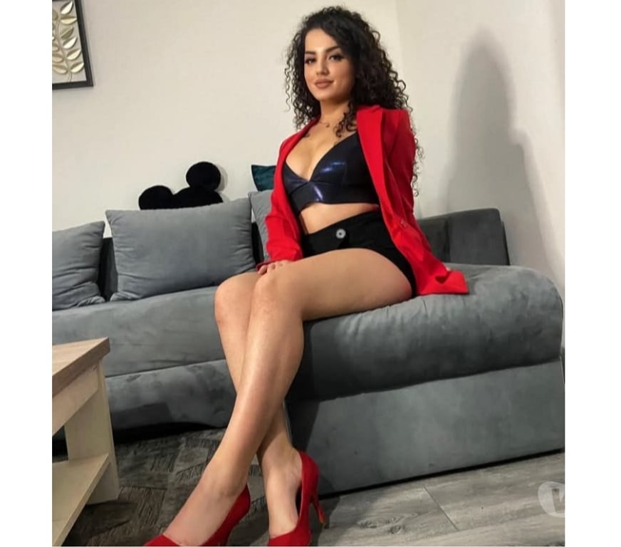 Escorts West Yorkshire Leeds - Photos for Hello I'm raluka new girls owo kissing 💋