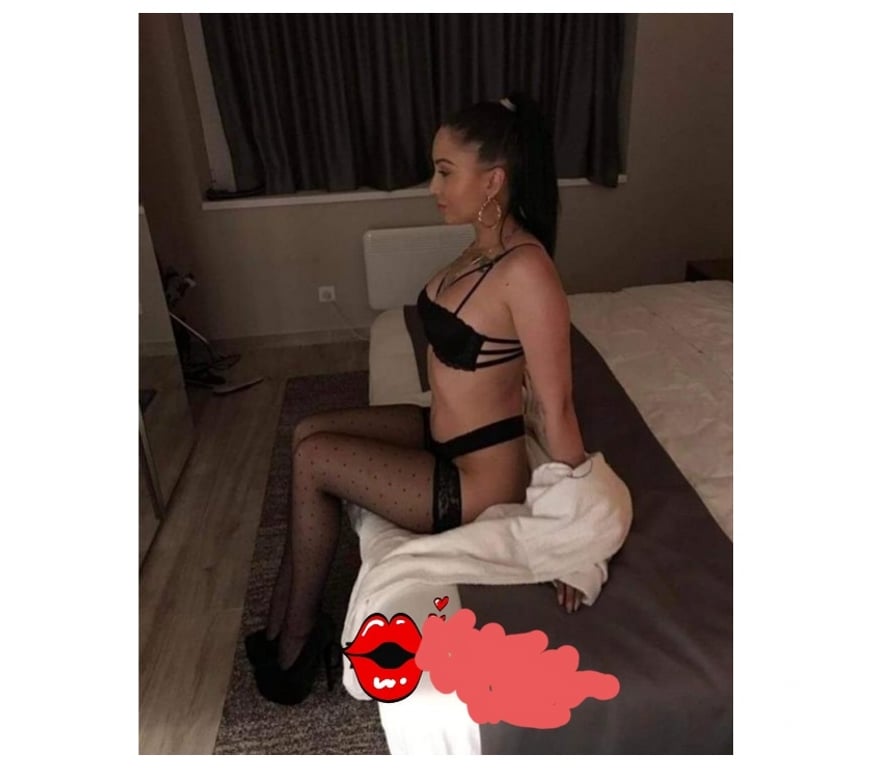 Escorts Peterborough Peterborough City Centre - Peterborough - Photos for 🌹Ella 🚨 outcall 🥂party 🚨 l&outcall 💥