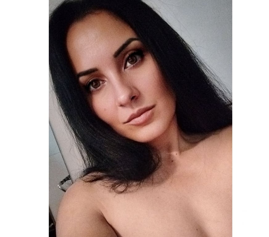 Escorts West Yorkshire Leeds - Photos for Sweet, curvy, confident, and full of good vibes ..