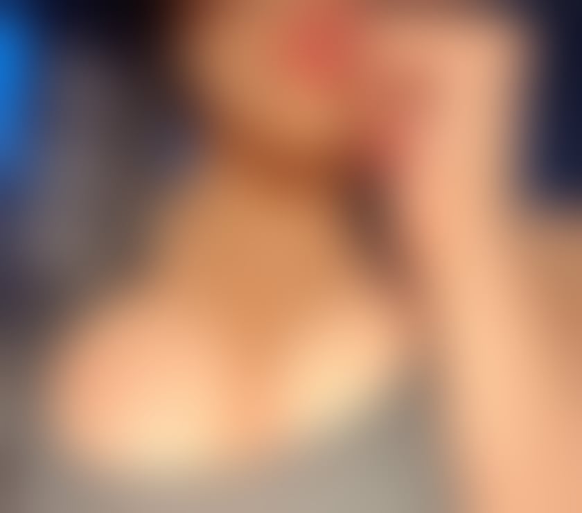 Escorts Central London Piccadilly Circus - Central London - Photos for Lil Meg foot adore massage