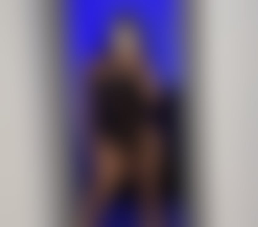  Escorts & Erotic Massage West Kensington Station West London - Photos for Liz - The intimate tantric massage experience