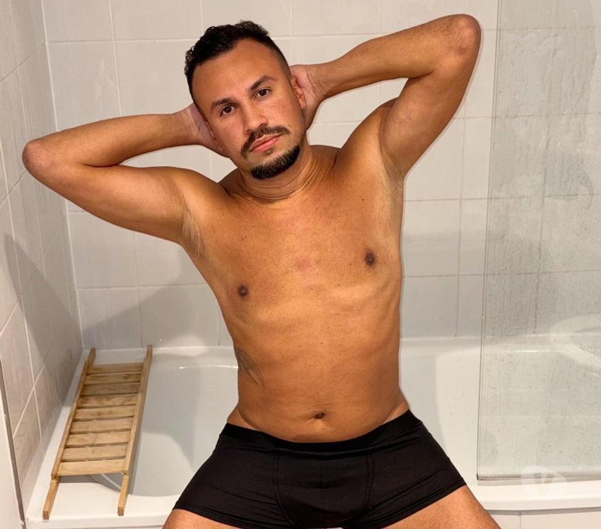  Gay massage Merseyside Liverpool - Photos for Liam Brazilian Escort 🇧🇷