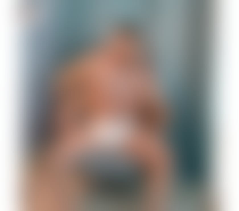 Escorts Hounslow Central Station Hounslow - Photos for High Class Massage & Exclusive Experience For Men, Women & C