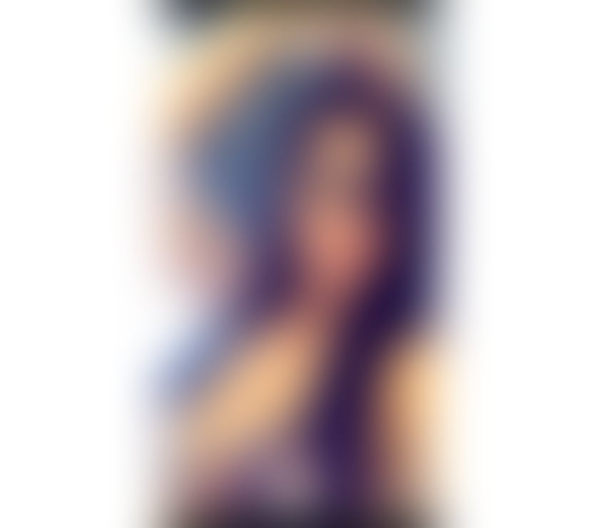 BRUNETTE ZAFIRA IN TOWN💣🍫📲💦🍑🔞