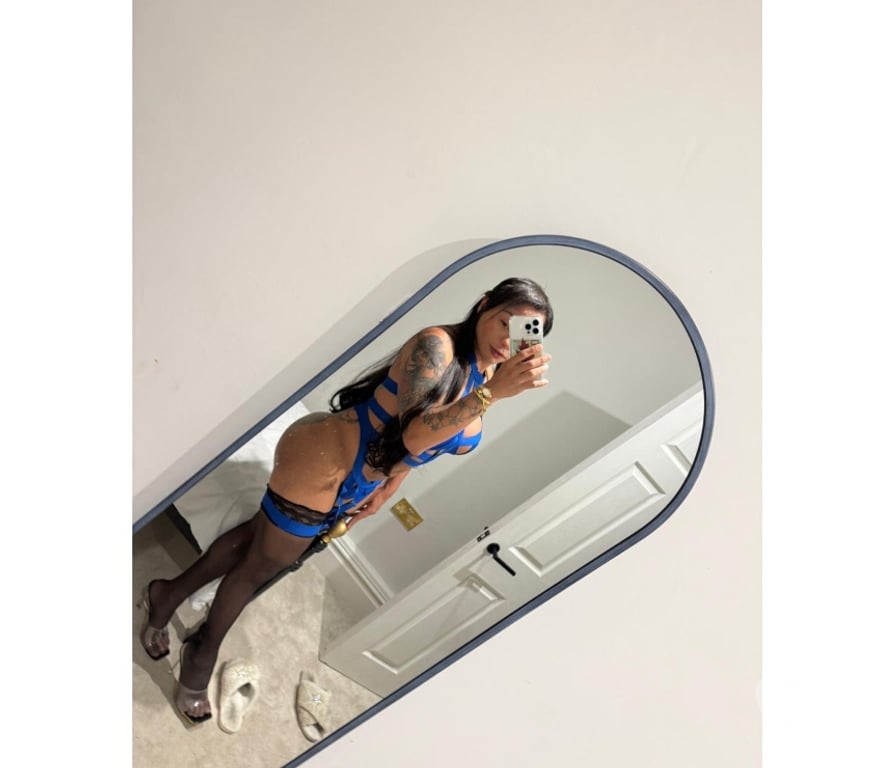 Trans Escorts South East London Croydon - Photos for SAMARA, a hot, sexy, and XXL Brazilian woman 🍆