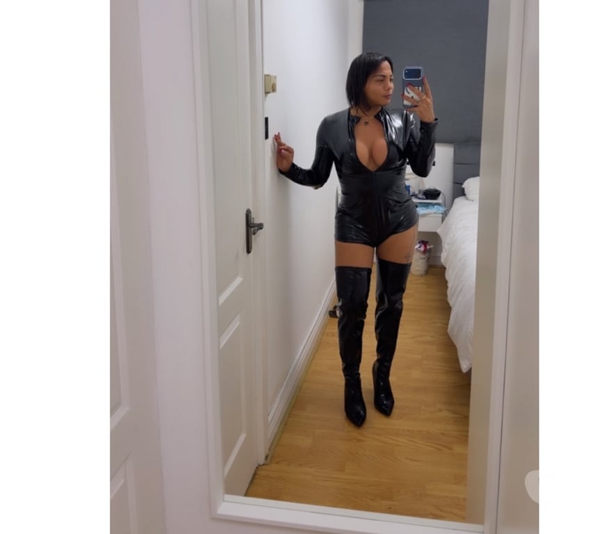 Trans Escorts South East London Croydon - Photos for SAMARA, a hot, sexy, and XXL Brazilian woman 🍆