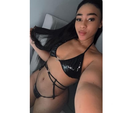 Escorts Edinburgh Edinburgh - Photos for Lisa new party girl best service in the area... no rush