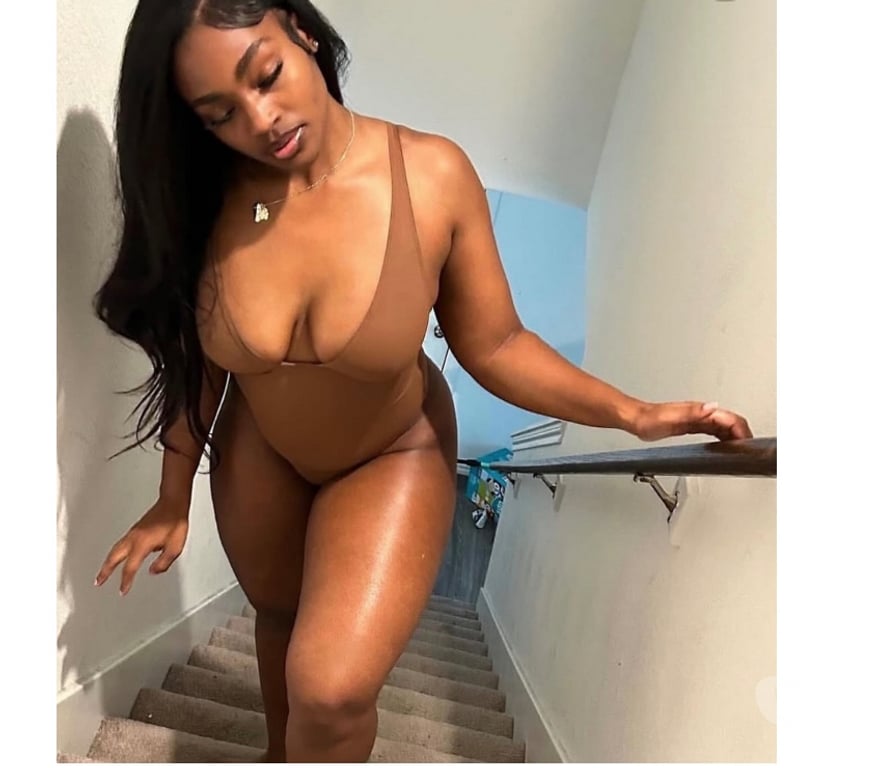 Escorts Cheshire West and Chester Chester - Cheshire West and Chester - Photos for PARTY COLOMBIAN GIRL FIRST TIME CHESTER full service