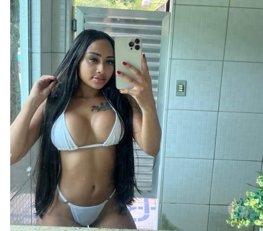 Escorts East London Upton Park - East London - Photos for LIVIA FRIENDLY GIRL