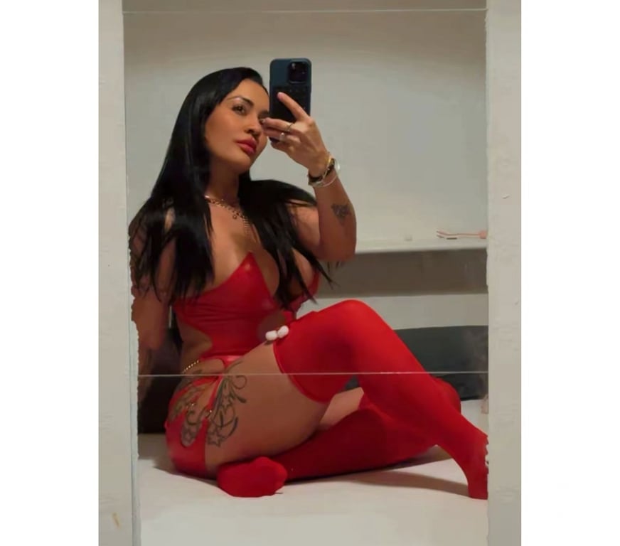 Escorts South East London Elephant and Castle - South East London - Photos for 💎 THE ULTIMATE CURVY GODDESS ✨ THICK & LUXE 🍑👑