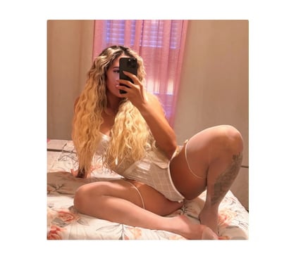 Escort Elephant and Castle South East London - Photos for 💋GORGEOUS CURLY BRUNETTE IN ELEPHANT & CASTLE💋