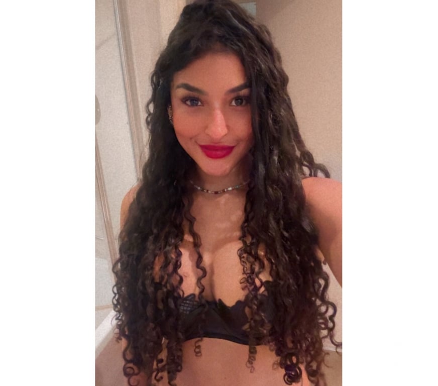 Escorts East London All Saints - East London - Photos for Natural Brazilian Goddess in Barking