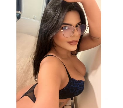 Photos for SLOW KISSES 🤍 BRAZILIAN