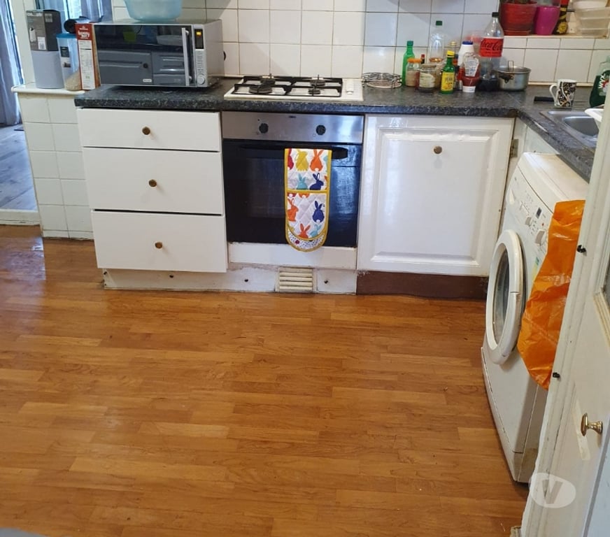 room to let Barnet Edgware - Barnet - Photos for Double room to let @ HA8 5RT all inclusive house share