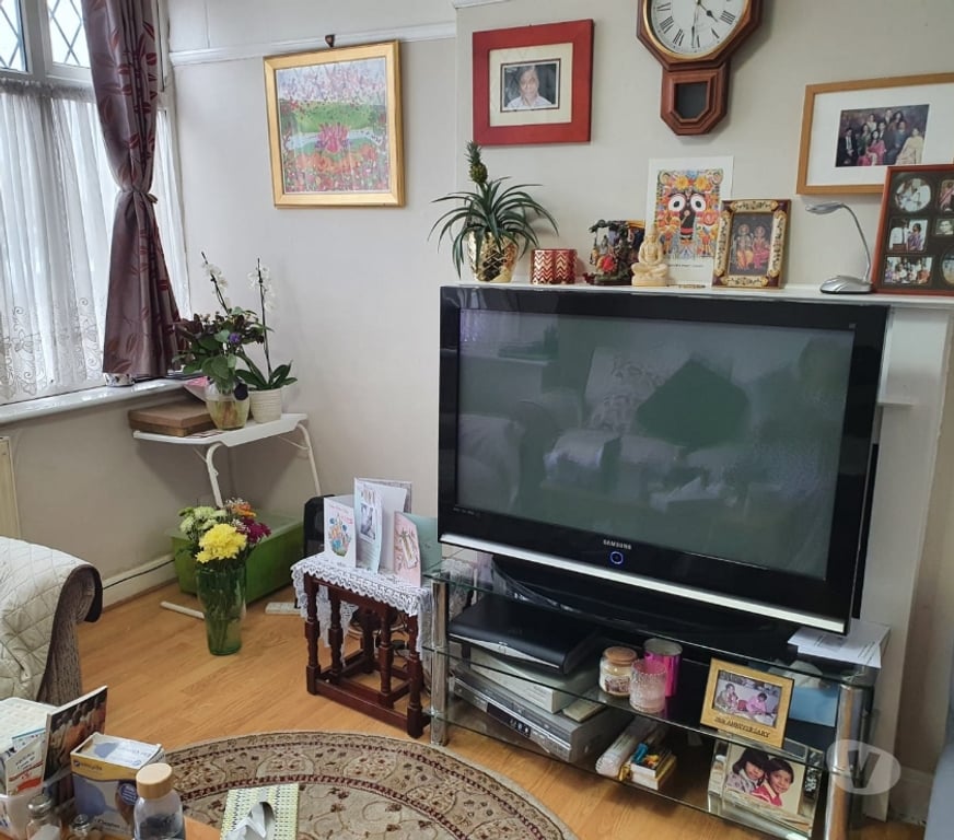 room to let Barnet Edgware - Barnet - Photos for Double room to let @ HA8 5RT all inclusive house share