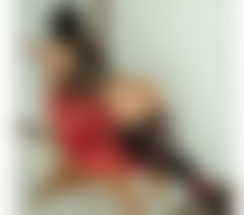 Escorts Leicestershire Leicester - Photos for KELLY 💚💛 ONLY A WEEK 💚💛