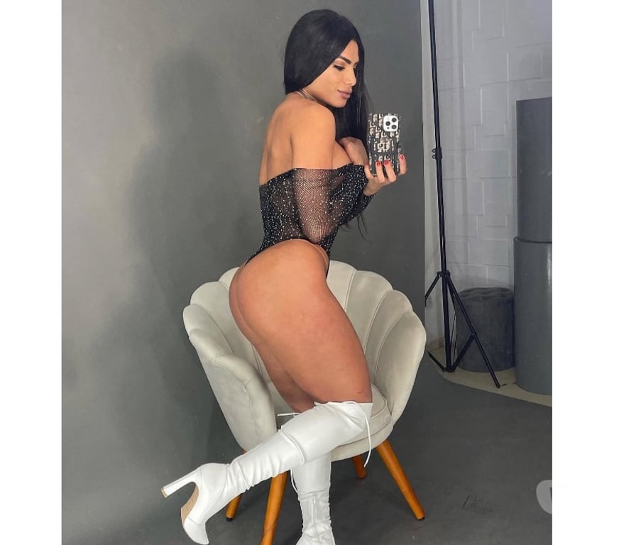 Escorts Oxfordshire Oxford - Photos for Carla brunette first time in tow now