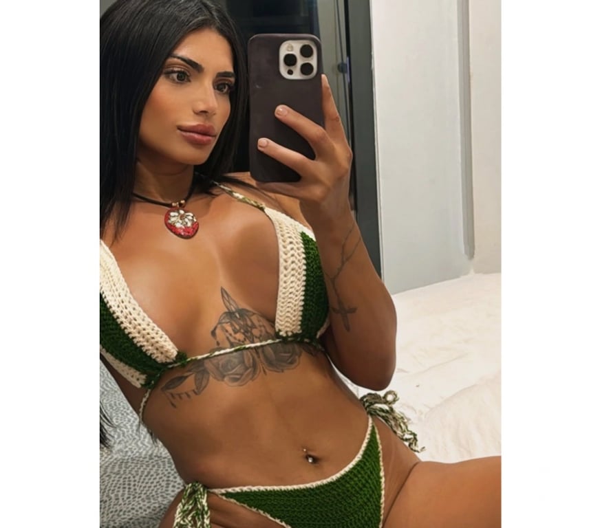 Escorts Oxfordshire Oxford - Photos for Carla brunette first time in tow now