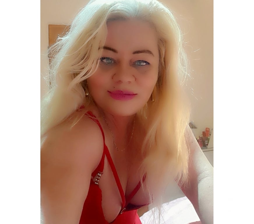 Escorts North London Enfield - Photos for Sexy Alexa party grils 💯best bj no rush 😘😘😘