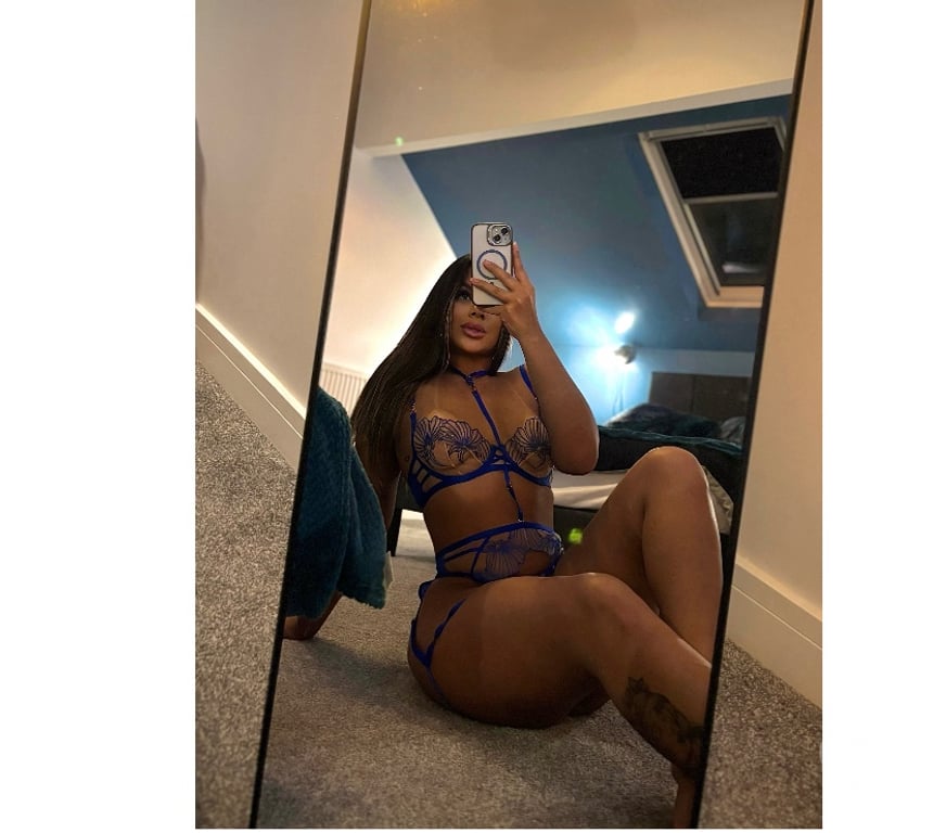 Escorts Bedfordshire Luton - Photos for Alice 🍑🔥 BIG BOTTY BRAZILIAN 🇧🇷