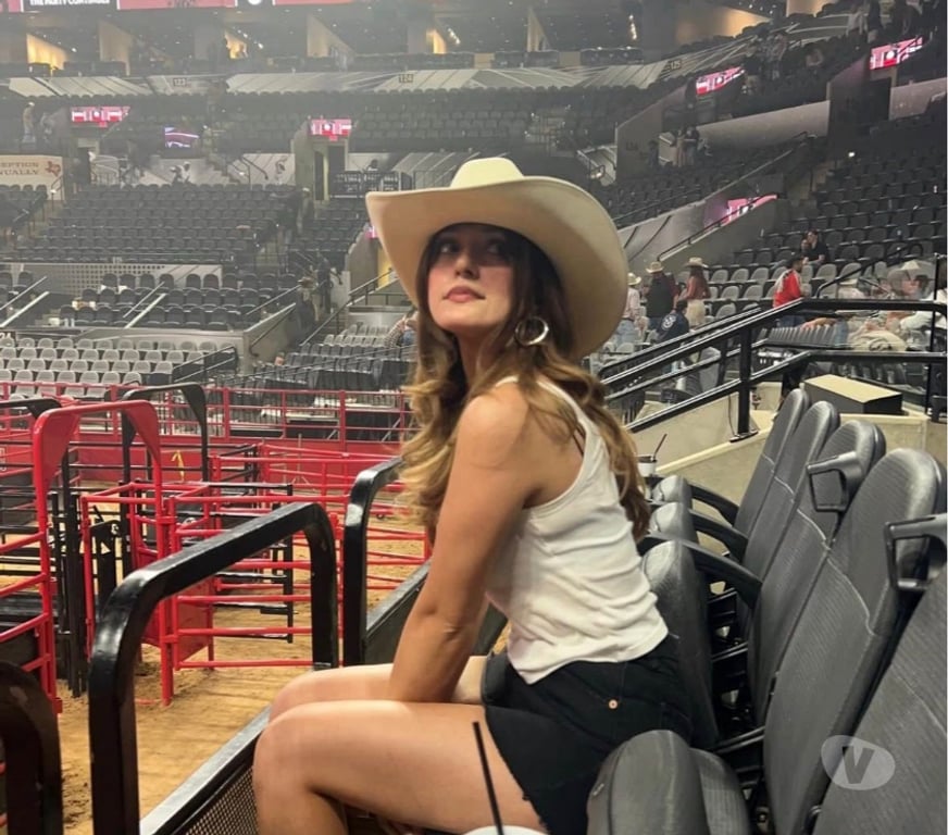 Escorts North West London Rayners Lane - North West London - Photos for NEW PARTY GIRL IN TOWN!!