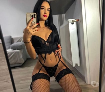 Escorts East Grinstead Mid Sussex - Photos for Hey hot brunette here just for you Rebeka ❤️💦😜