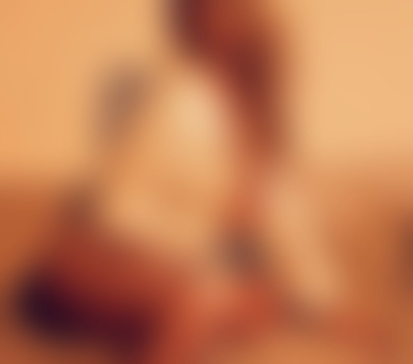 Hello I'm Lorenna I waiting for you