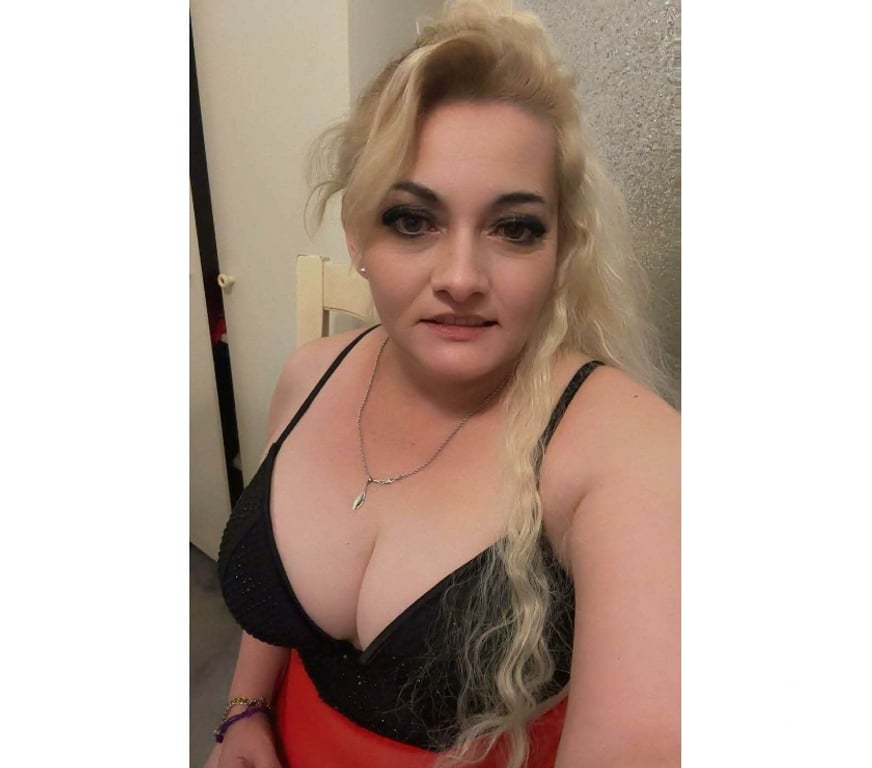 Escorts East London Redbridge - Photos for ♥️🥵🫠Milf Vivienne 🥰