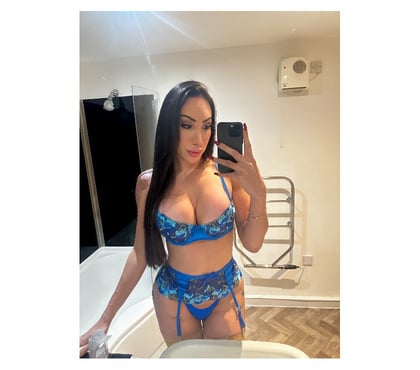 Trans Reading Town Centre Reading - Photos for Ts Gabrielly Soares