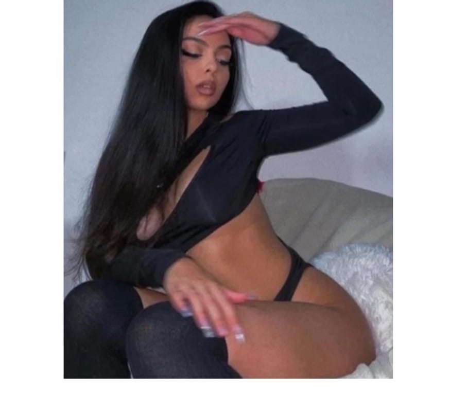 Escorts Belfast Belfast City Centre (South) - Belfast - Photos for Ella And Mari best duo❤️ Party girls 🥰