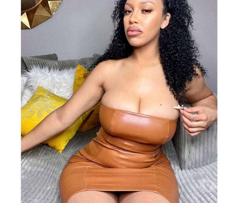 Escorts East London Havering - Photos for PARTY CURVY BEAUTY ❤️