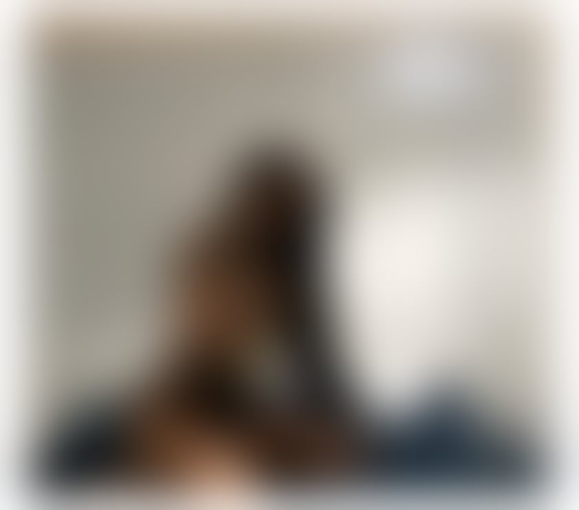 Escorts West Yorkshire Leeds - Photos for Luna, a sexy Latina girl, first time in the city.