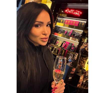 Escorts Dartford Town Centre Dartford - Photos for GIULIANA PARTY NAUGHTY GFE