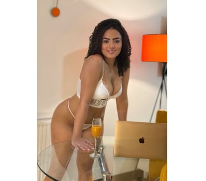 Escorts Bournemouth Bournemouth, Christchurch and Poole - Photos for 🇧🇷🔥 LAURA BRAZILIAN PARTY 🔥🇧🇷