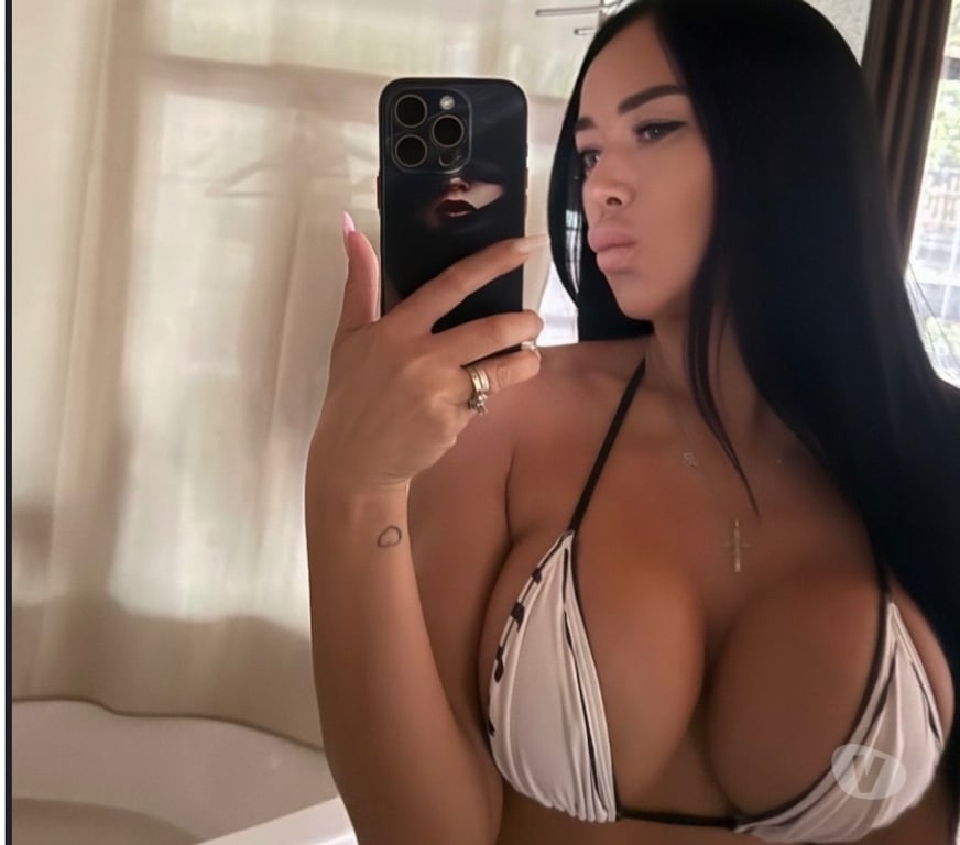 Escorts Essex Braintree - Photos for 🅷🅾🆃 🅱🅾🅳🆈 BIG BOOBS❌