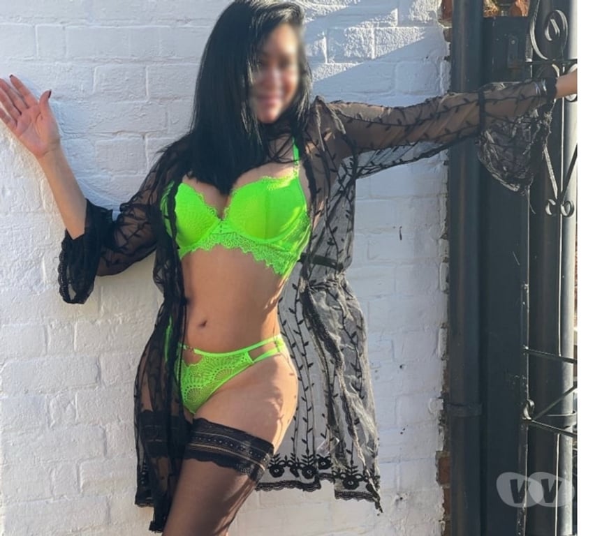 Escorts Essex Basildon - Photos for ☎️📞NEW TOP SAMIRA 🌹AMAZING BODY TO BOSY MASSAGE