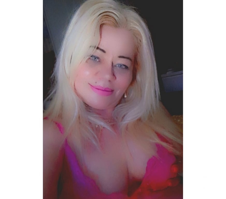 Escorts North London Enfield - Photos for Sexy Alexa party grils 😘best bj no rush 💯💋💋