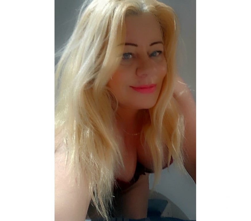 Escorts North London Enfield - Photos for Sexy Alexa party grils 😘best bj no rush 💯💋💋