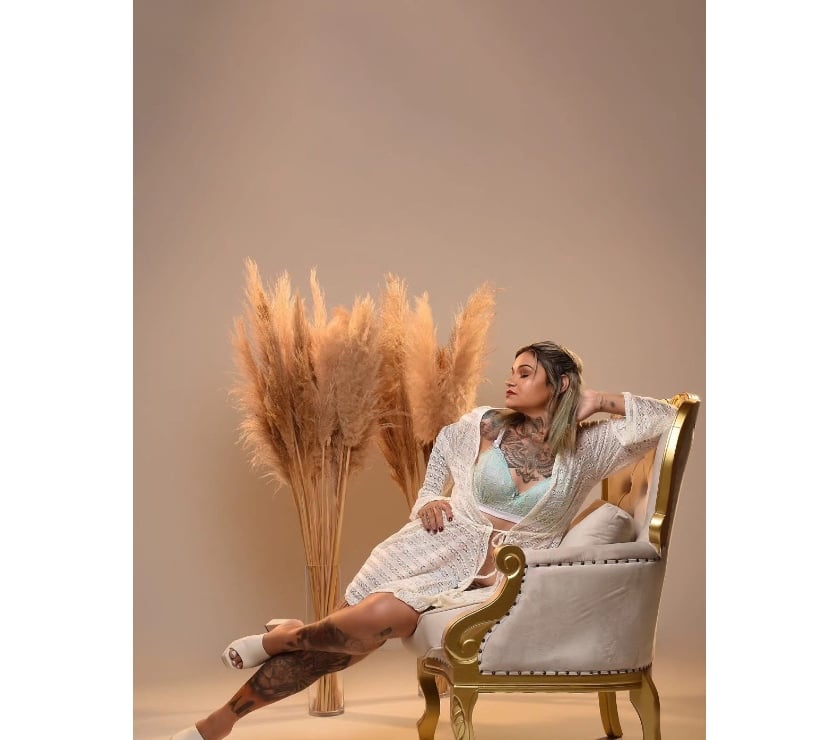 Escorts Surrey Guildford - Photos for Nina NEW IN TOWN! Professional Therapist and DOMI_NATRIX!