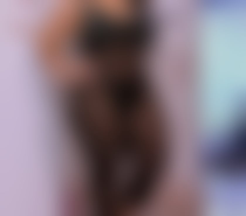 Hi, I'm Maya, new to your area. I do parties and travel.