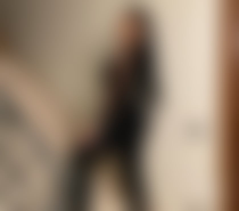 New brunette in Town no rush