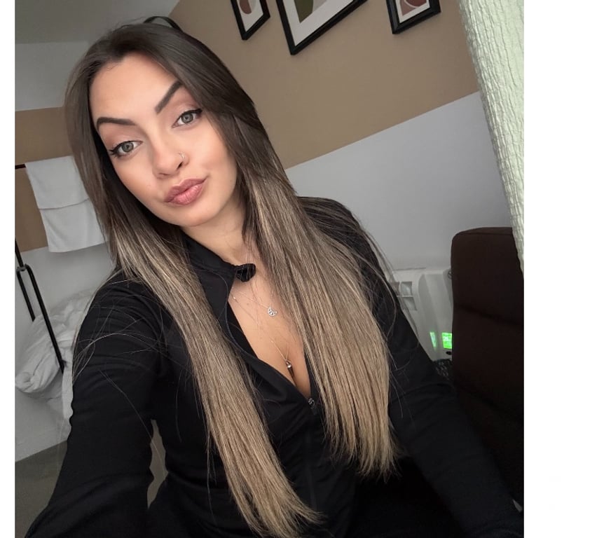 Escorts West Midlands Coventry - Photos for KASSY BRANDÃO❤️‍🔥GIRlFRIEND🇧🇷 REAL 💯%