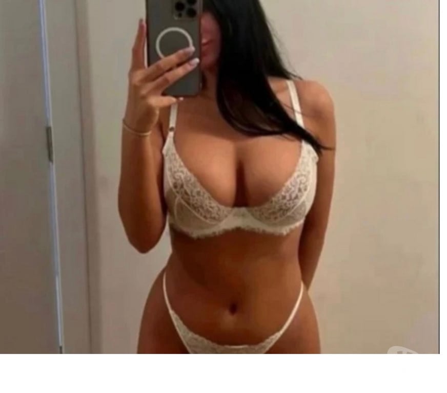 Escorts Essex Chelmsford - Photos for BELLA NEW IN TOWN