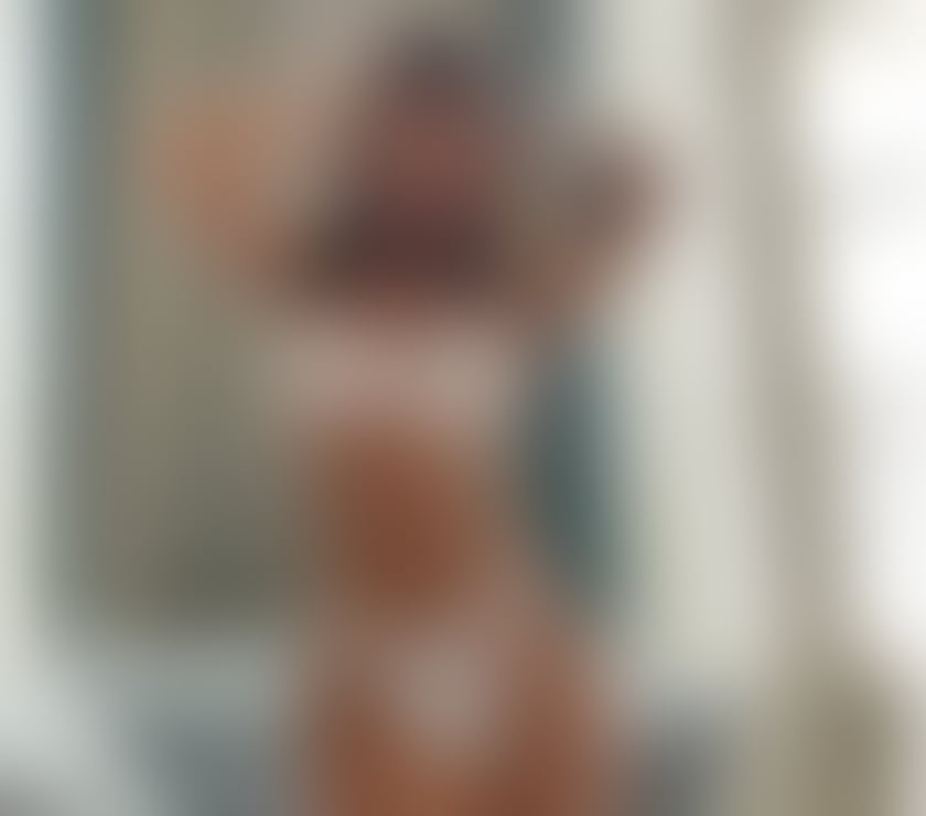 Your curly-haired Latina 🔥😈