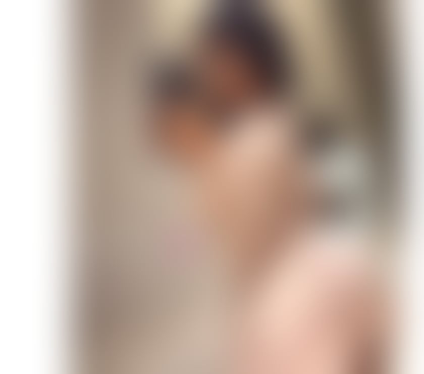 Escorts Leeds City Centre Leeds - Photos for Elegance, curves, and a captivating gaze🔥🔥