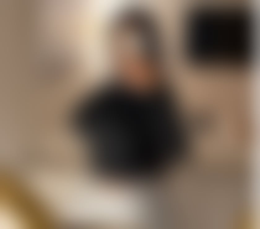 Escorts West Yorkshire Leeds - Photos for Elegance, curves, and a captivating gaze🔥🔥