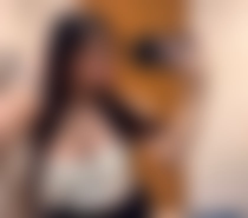 Escorts West Yorkshire Leeds - Photos for Latina party girl in Leeds city centre