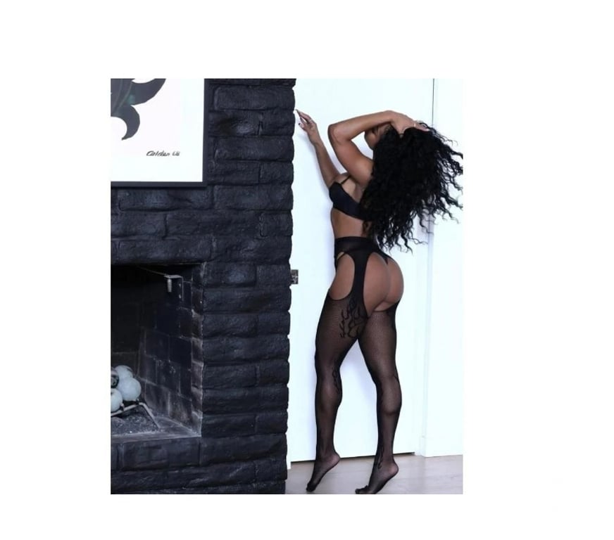 Escorts Somerset Yeovil - Somerset - Photos for beautiful and sensual girl Camila